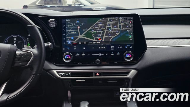 Lexus RX450h+ (V) Luxury 2023 — фото 13