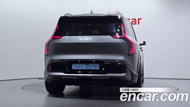 Kia EV9 Long Range 4WD GT Line 2024 — фото 4