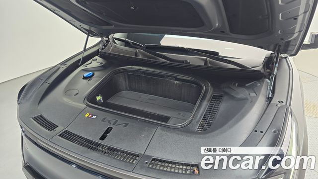 Kia EV9 Long Range 4WD GT Line 2024 — фото 6