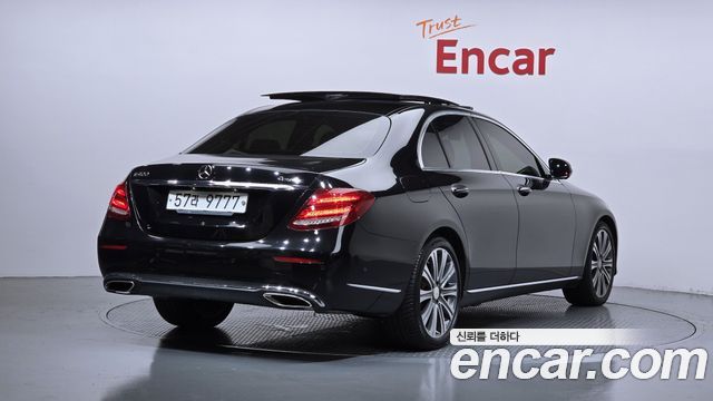 Mercedes-Benz E-Class (W213) E400 4MATIC Exclusive 2017 — фото 2