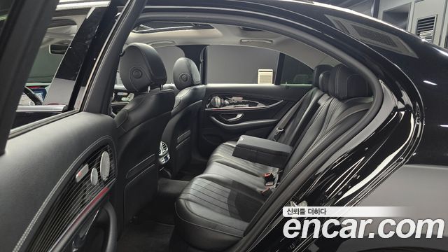 Mercedes-Benz E-Class (W213) E400 4MATIC Exclusive 2017 — фото 16