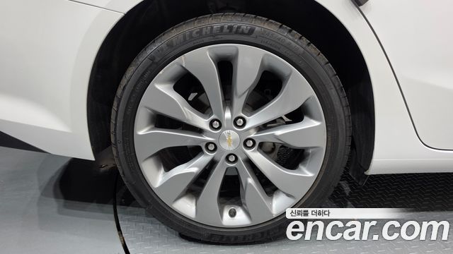 Chevrolet Malibu 2.0 Turbo LT Permium 2018 — фото 5