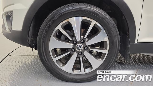 KG Mobility (SsangYong) Korando C 2.0 RX 2WD HI-DLX 2015 — фото 5
