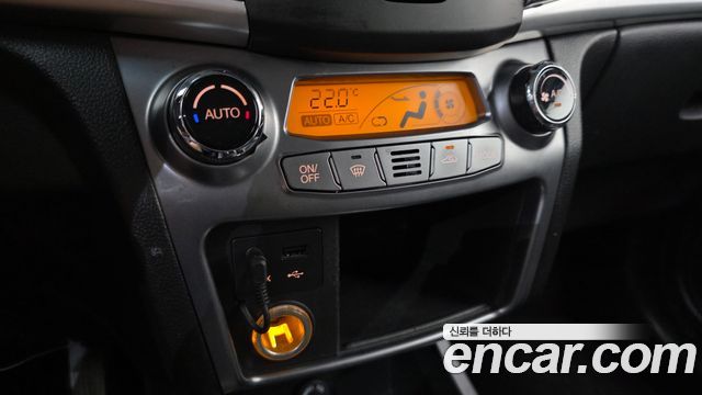 KG Mobility (SsangYong) Korando C 2.0 RX 2WD HI-DLX 2015 — фото 15