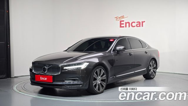 Volvo S90 B6 AWD Inscription 2022 — фото 1