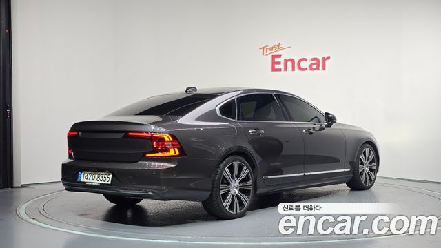 Volvo S90 B6 AWD Inscription 2022 — фото 2