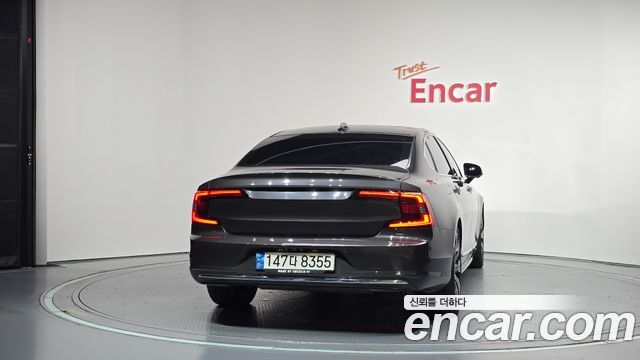 Volvo S90 B6 AWD Inscription 2022 — фото 4