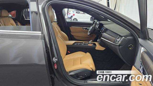 Volvo S90 B6 AWD Inscription 2022 — фото 15
