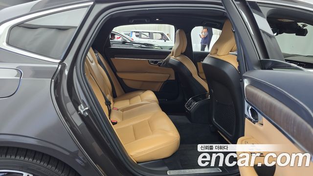 Volvo S90 B6 AWD Inscription 2022 — фото 16
