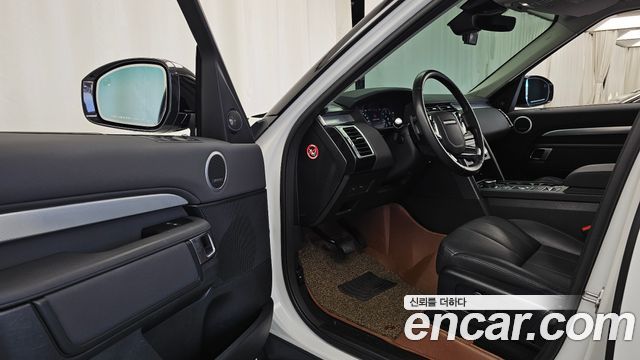 Land Rover Discovery 5 3.0 SD6 Landmark Edition 2020 — фото 10