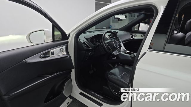 Lincoln Nautilus (I) 2.7 Reserve AWD 2019 — фото 10