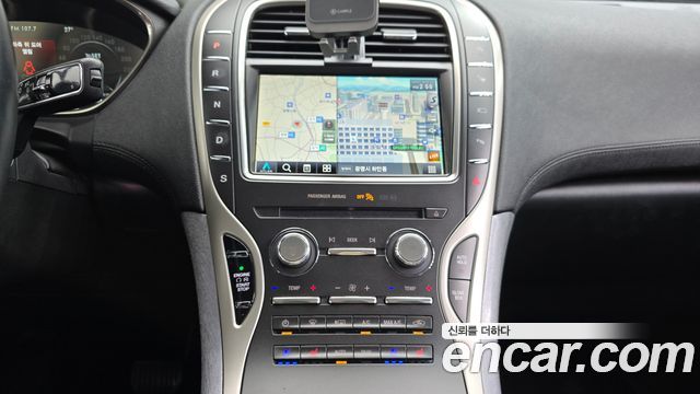 Lincoln Nautilus (I) 2.7 Reserve AWD 2019 — фото 13