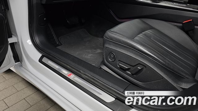 Audi A6 (C8) 40 TDI Premium 2022 — фото 32