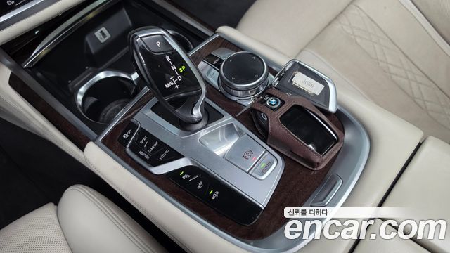 BMW 7 Series (G11) 730Ld xDrive 2016 — фото 9