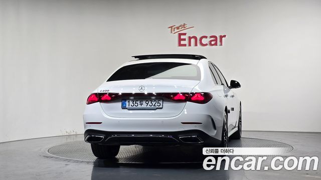 Mercedes-Benz E-Class (W214) E200 AMG Line 2026 — фото 4