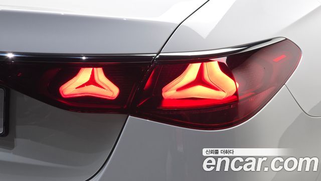 Mercedes-Benz E-Class (W214) E200 AMG Line 2026 — фото 23