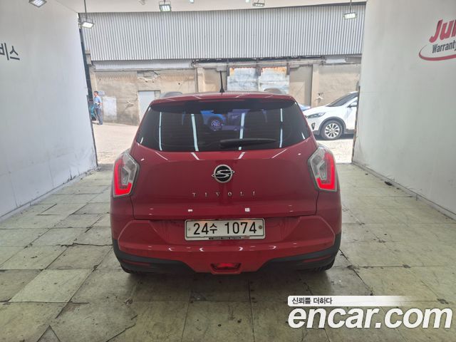 KG Mobility (SsangYong) Tivoli LX 2WD HI-DLX 2016 — фото 4