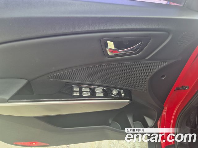 KG Mobility (SsangYong) Tivoli LX 2WD HI-DLX 2016 — фото 7