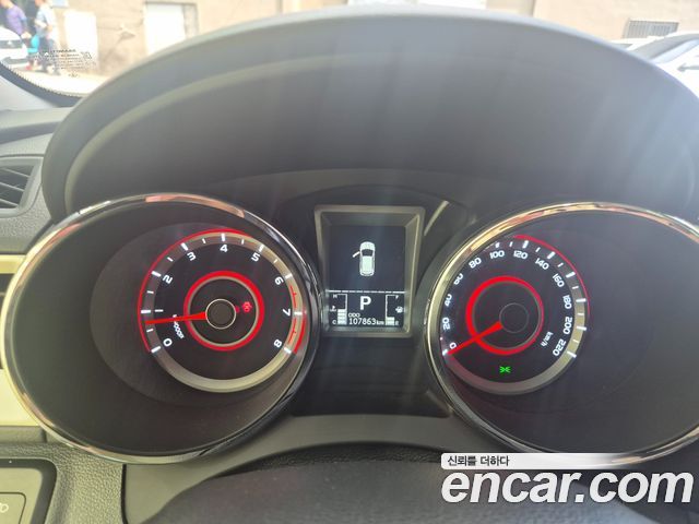KG Mobility (SsangYong) Tivoli LX 2WD HI-DLX 2016 — фото 9