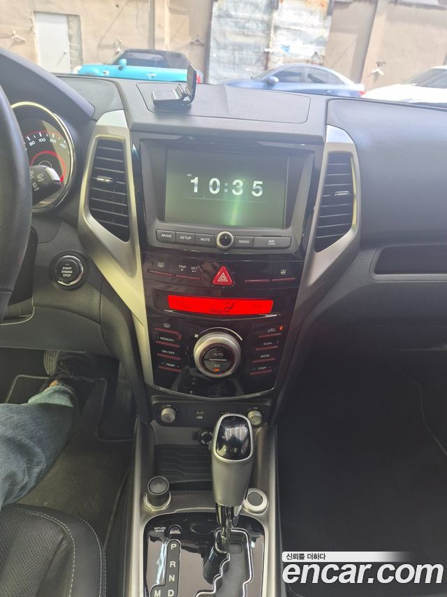 KG Mobility (SsangYong) Tivoli LX 2WD HI-DLX 2016 — фото 15