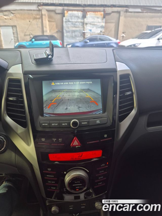 KG Mobility (SsangYong) Tivoli LX 2WD HI-DLX 2016 — фото 22