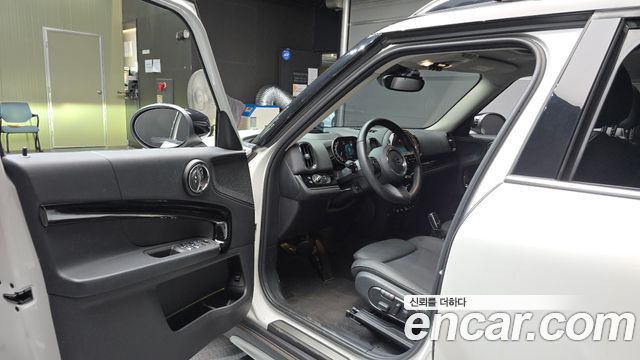 MINI Cooper Countryman Classic 2nd 2024 — фото 10