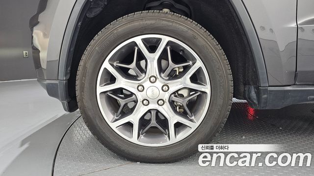Jeep Grand Cherokee 3.6 Limited WK2 2019 — фото 5