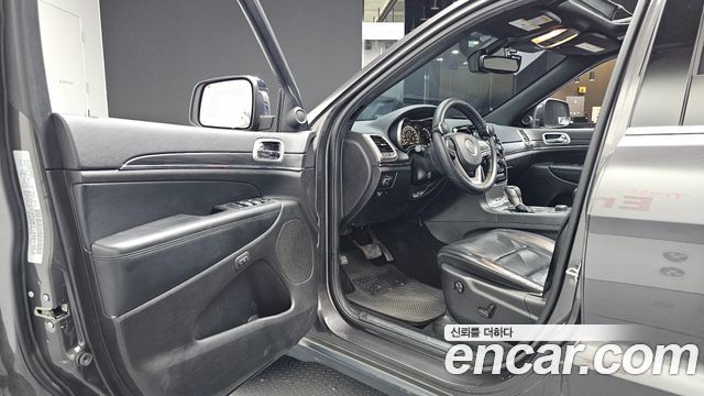 Jeep Grand Cherokee 3.6 Limited WK2 2019 — фото 10