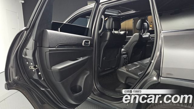 Jeep Grand Cherokee 3.6 Limited WK2 2019 — фото 12