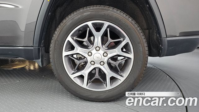 Jeep Grand Cherokee 3.6 Limited WK2 2019 — фото 21