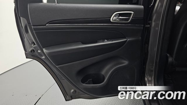 Jeep Grand Cherokee 3.6 Limited WK2 2019 — фото 25