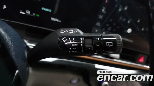 Kia Carnival (IV) HEV 9seater Signature 2025 — фото 33