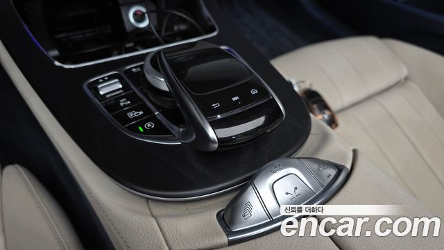 Mercedes-Benz E-Class (W213) E220d Cabriolet 2018 — фото 15