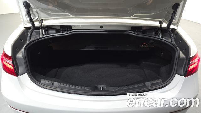 Mercedes-Benz E-Class (W213) E220d Cabriolet 2018 — фото 18