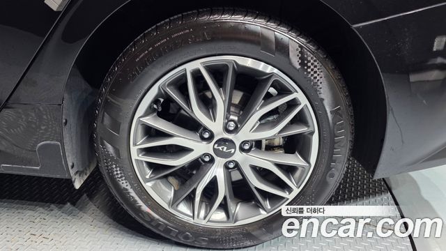 Kia K5 (III) 2.0 Trendy 2023 — фото 27