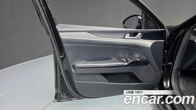 Kia K5 (III) 2.0 Trendy 2023 — фото 30