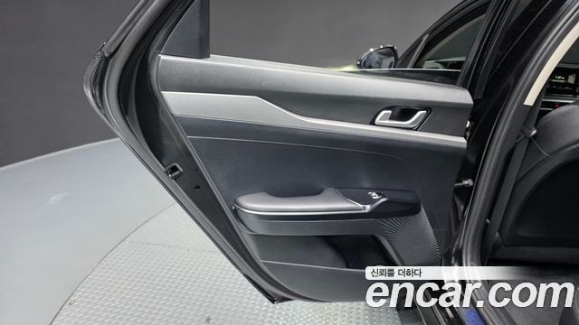 Kia K5 (III) 2.0 Trendy 2023 — фото 31
