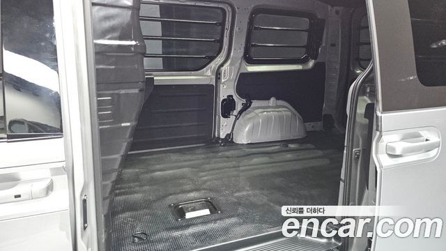 Hyundai Staria Cargo 3-Seater Modern 2022 — фото 26