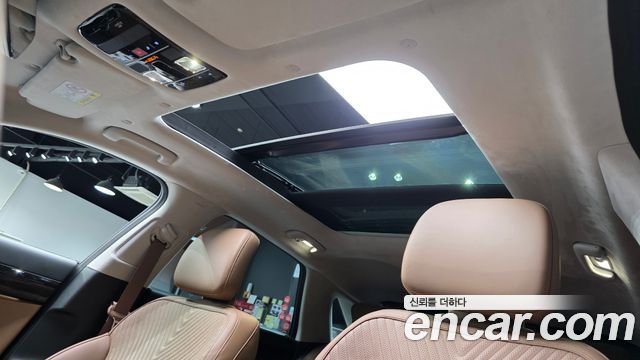 Hyundai Grandeur (GN7) 2,5 Gasoline 2WD Calligraphy 2023 — фото 20