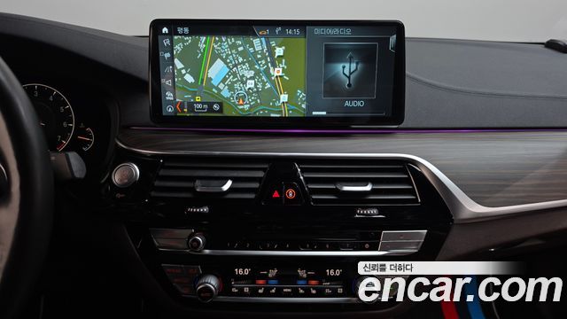 BMW 5 Series (G30) 530i xDrive M Sport Package Plus 2019 — фото 13