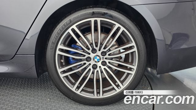 BMW 5 Series (G30) 530i xDrive M Sport Package Plus 2019 — фото 21