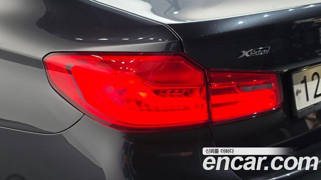 BMW 5 Series (G30) 530i xDrive M Sport Package Plus 2019 — фото 23