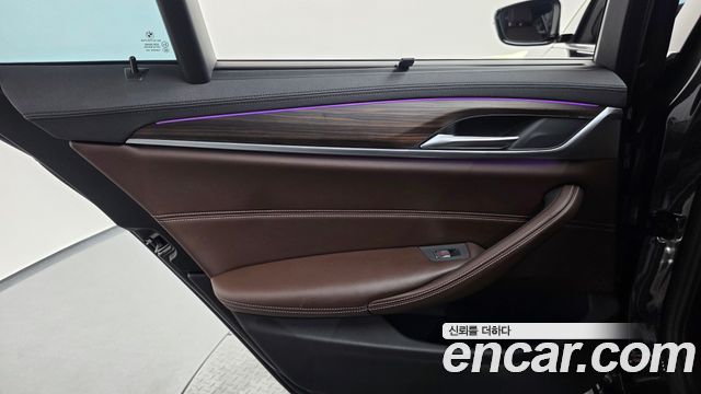 BMW 5 Series (G30) 530i xDrive M Sport Package Plus 2019 — фото 25