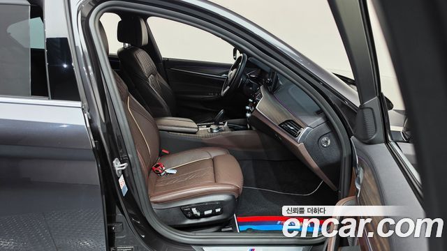BMW 5 Series (G30) 530i xDrive M Sport Package Plus 2019 — фото 26