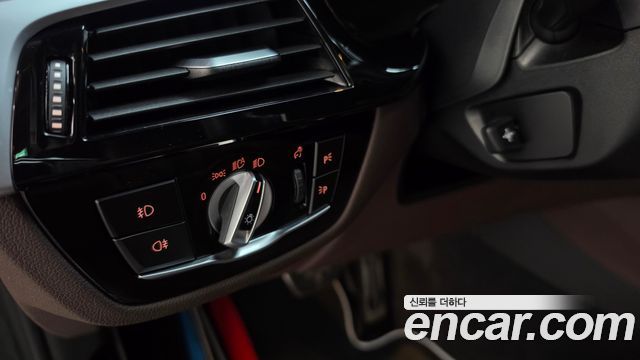 BMW 5 Series (G30) 530i xDrive M Sport Package Plus 2019 — фото 27