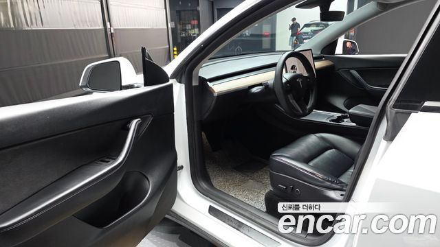 Tesla Model Y Long Range AWD 2021 — фото 10