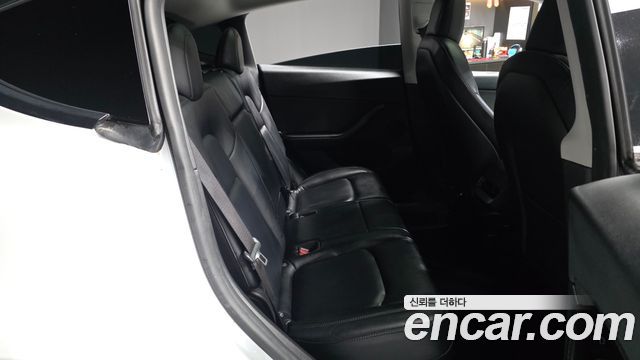 Tesla Model Y Long Range AWD 2021 — фото 12