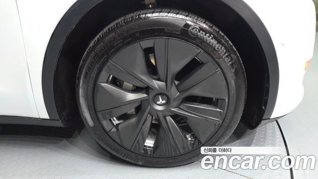 Tesla Model Y Long Range AWD 2021 — фото 21