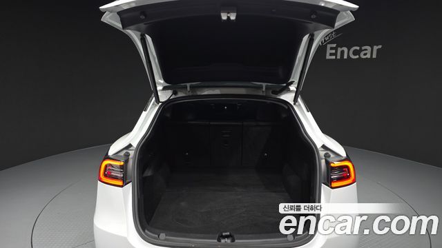 Tesla Model Y Long Range AWD 2021 — фото 30