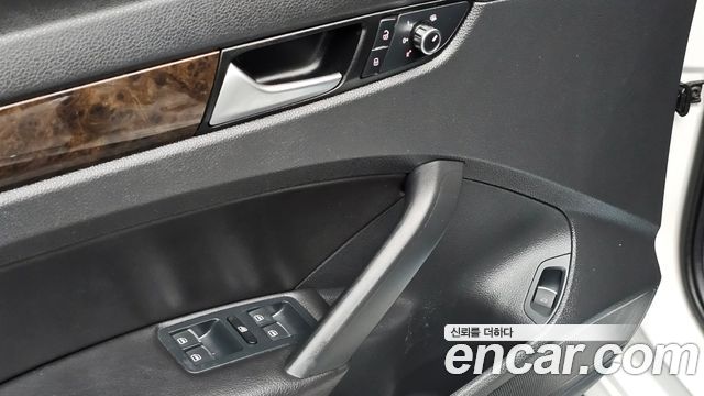 Volkswagen Passat 1.8 TSI B7 2015 — фото 24